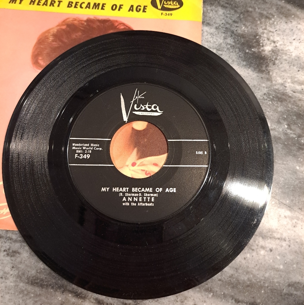 Annette Funicello -  Annette 45 RPM - Picture 4 of 4
